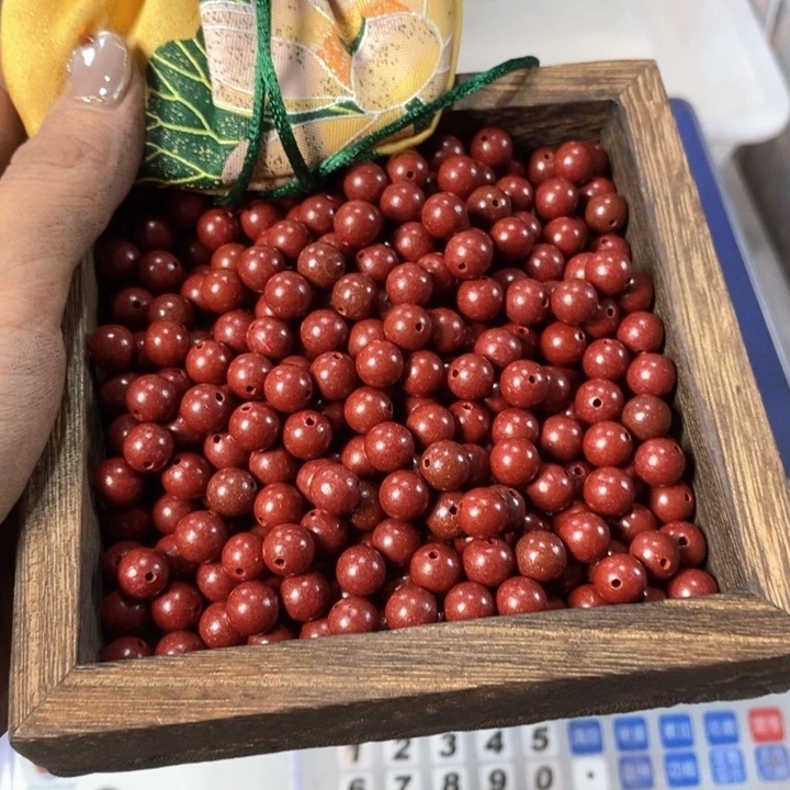 泥塑花蕊夫人0.8瑕疵珠香包约90克（220颗左右）