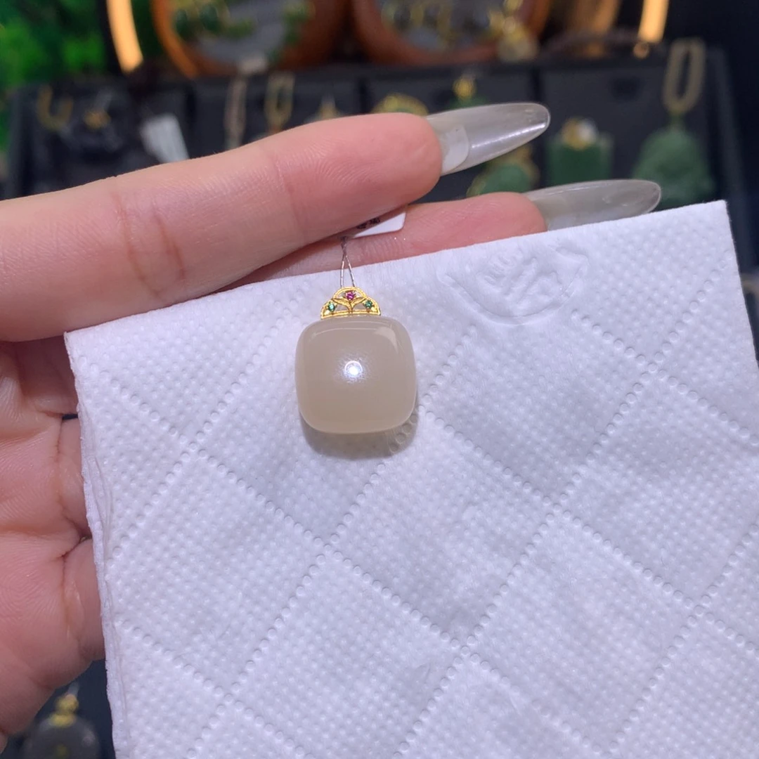 和田玉18K金镶嵌吊坠小*不要链子