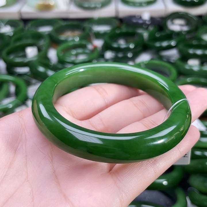 和田玉（碧玉）手镯未镶嵌