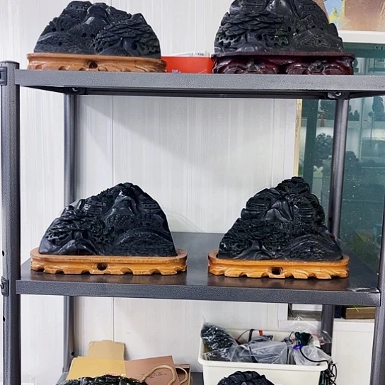蛇纹石玉颈饰合金