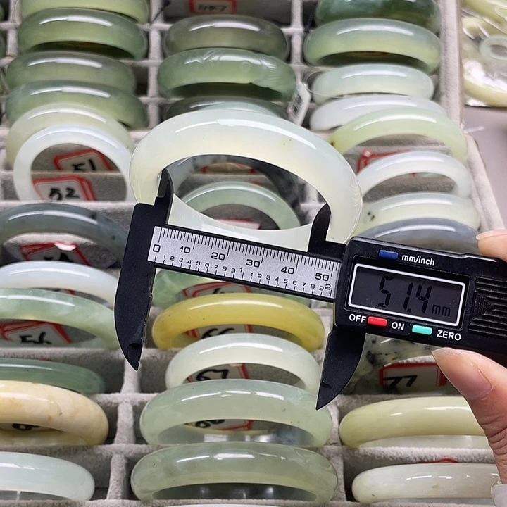 未镶嵌蛇纹石玉手镯53
