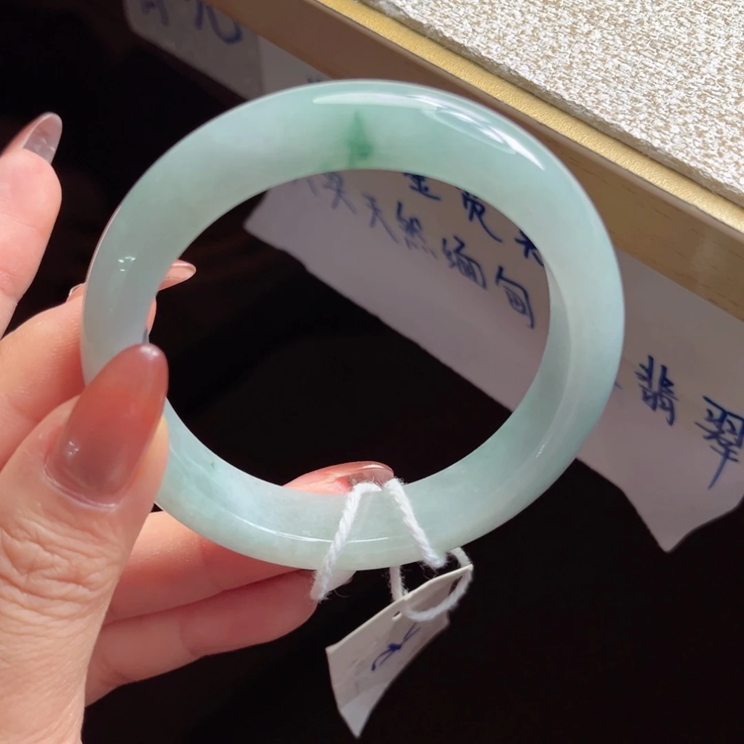 翡翠未镶嵌手镯手镯