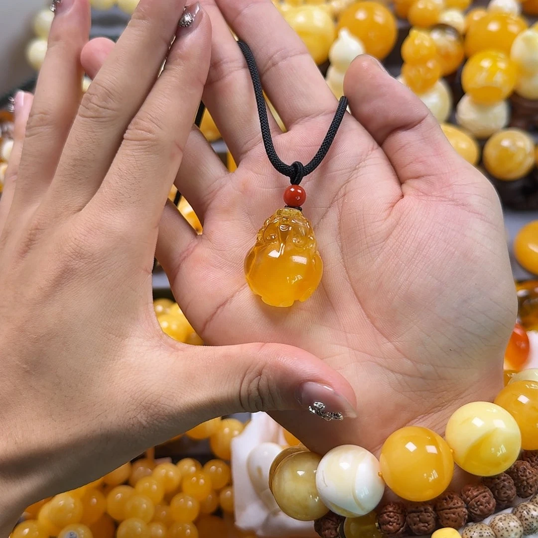 琥珀珠宝奇石未镶嵌