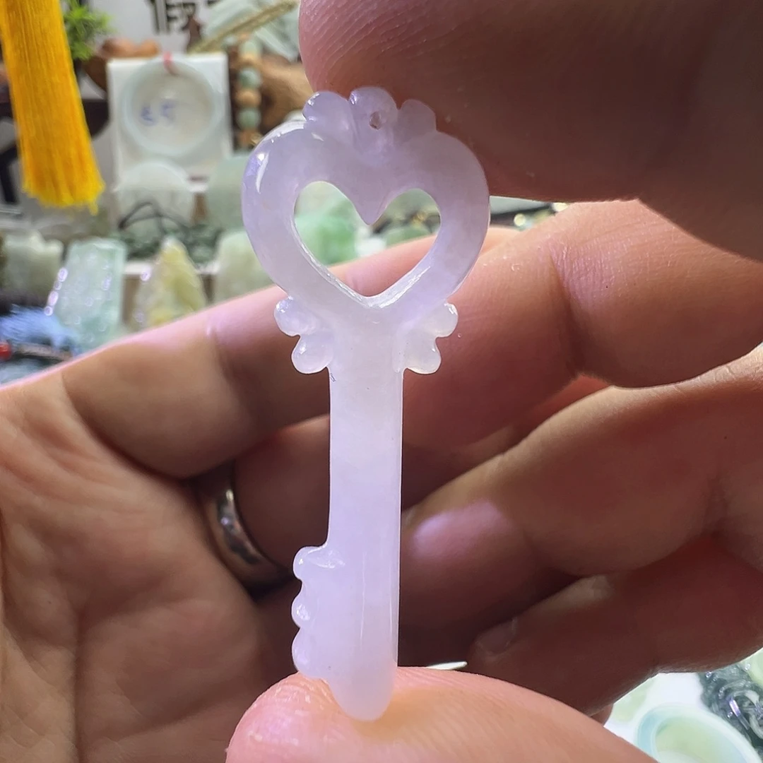 翡翠未镶嵌颈饰缅甸A货翡翠钥匙