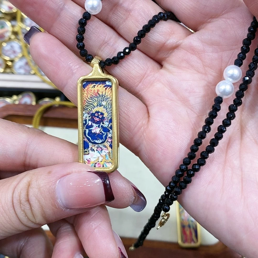 【闪购商品】吊坠长条配黑珠链突突突