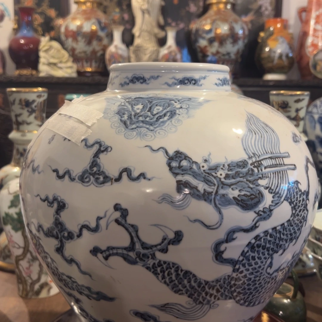 十***汉精品店的生意也越来越好