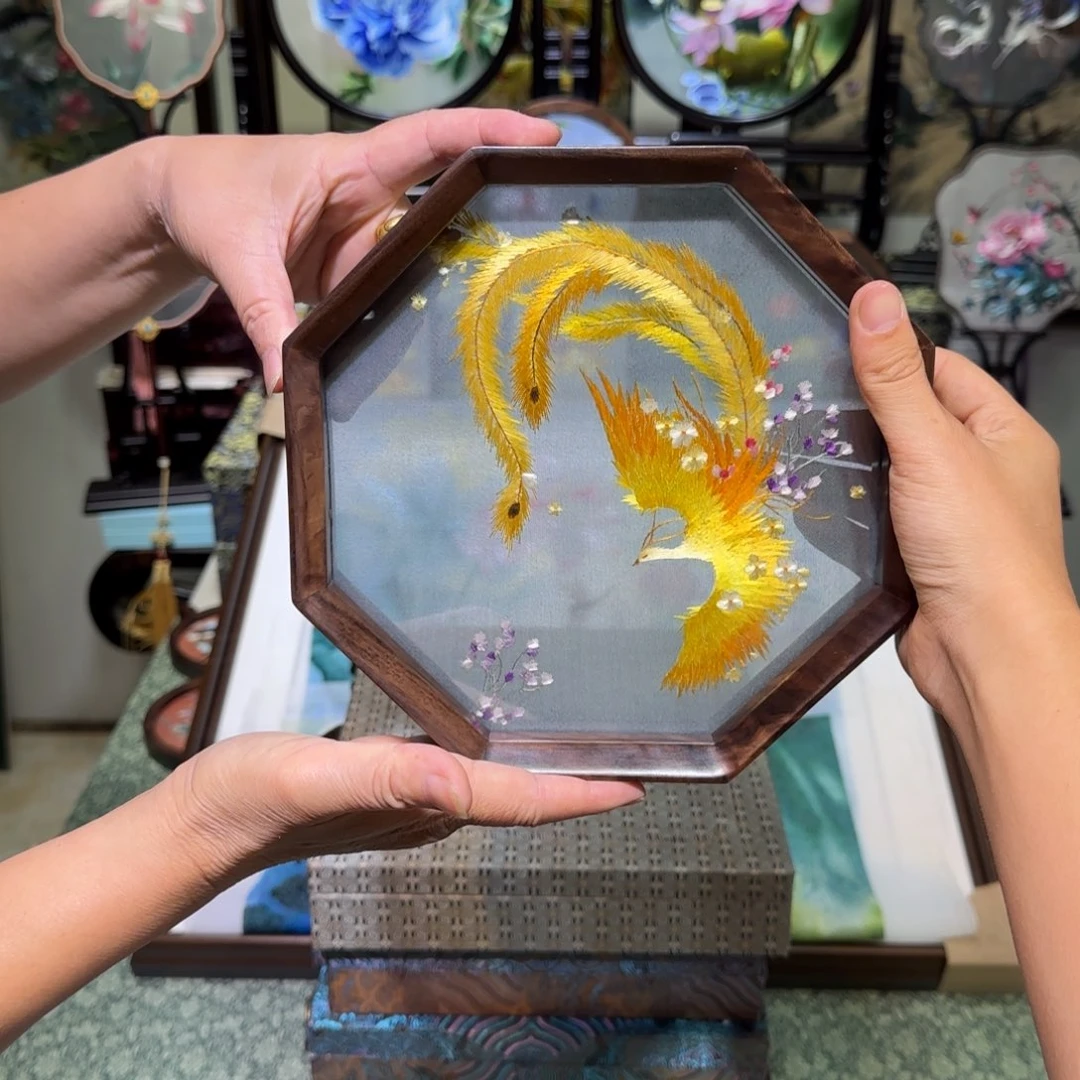 刺绣刺绣工艺精湛独特设计新颖时尚
