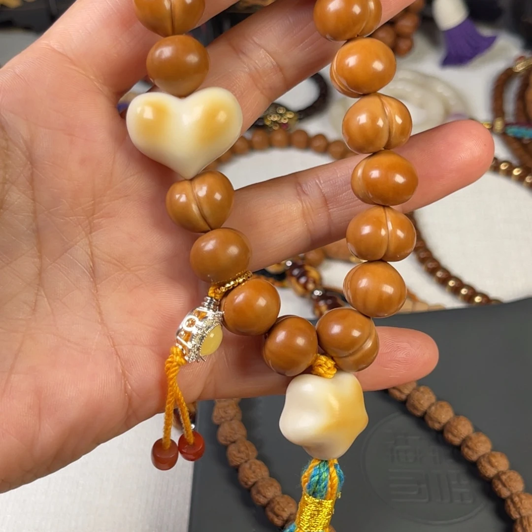 海***爱猴头核桃吊坠245677888999