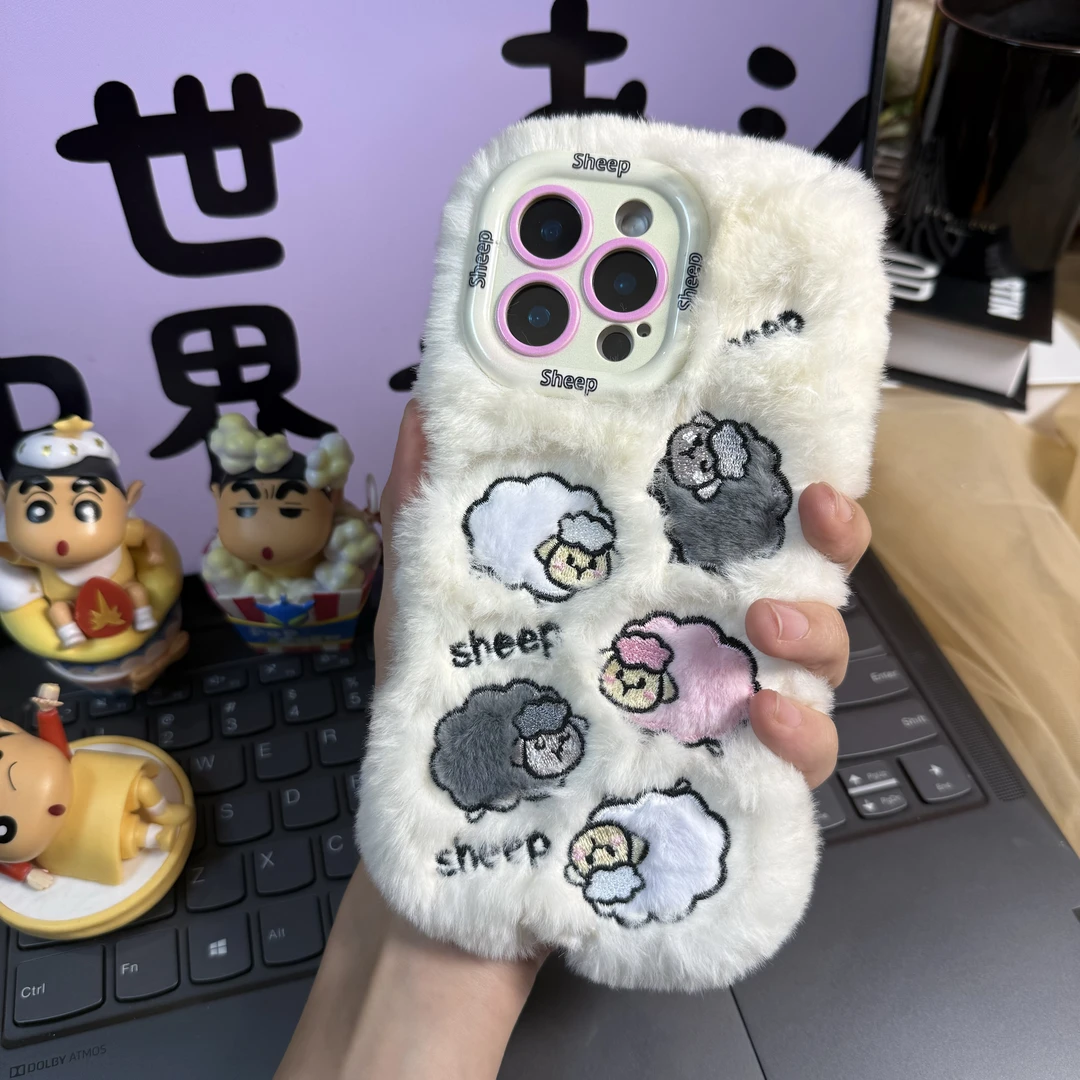 毛绒咩咩奶白镜头全包防摔 很好ruaiPhone13~16pm手机壳