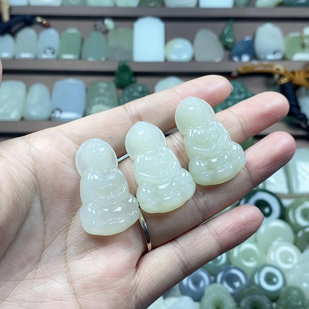 和田玉未镶嵌颈饰观音多样性发1件