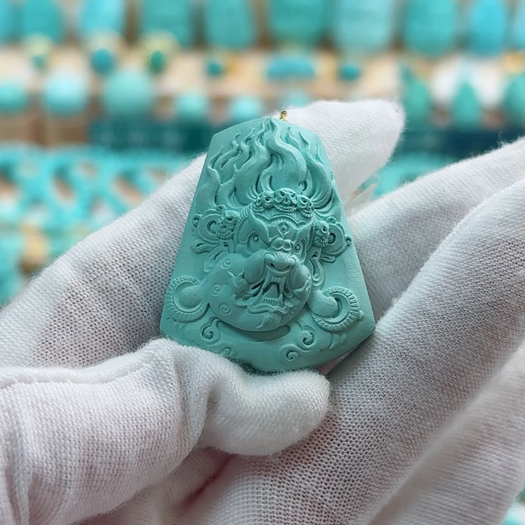 绿松石未镶嵌珠宝奇石