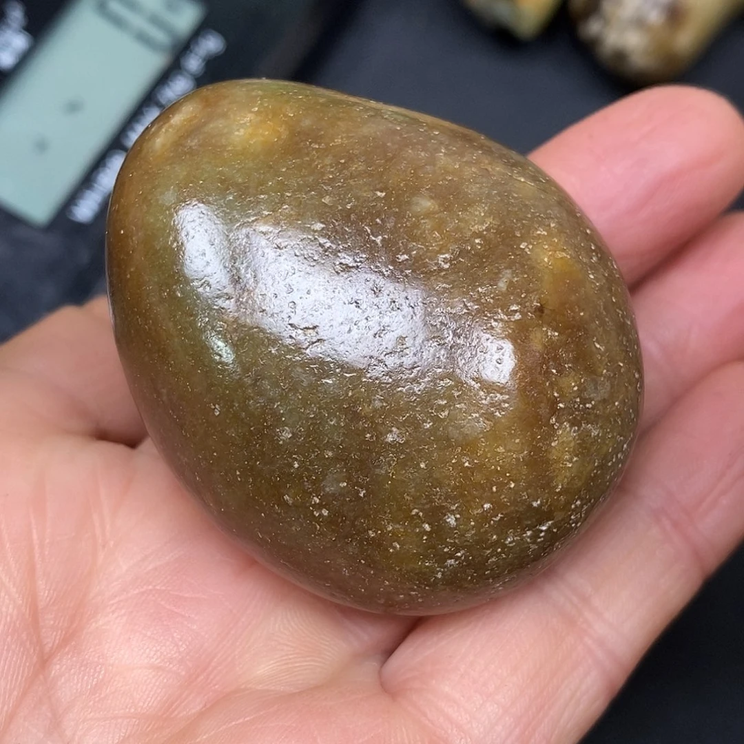 和田玉未镶嵌珠宝奇石