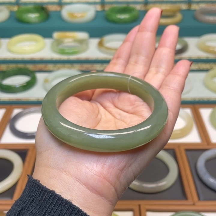 和田玉手镯未镶嵌59