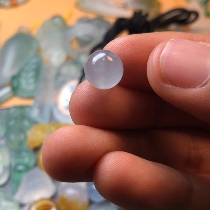定制翡翠未镶嵌挂件