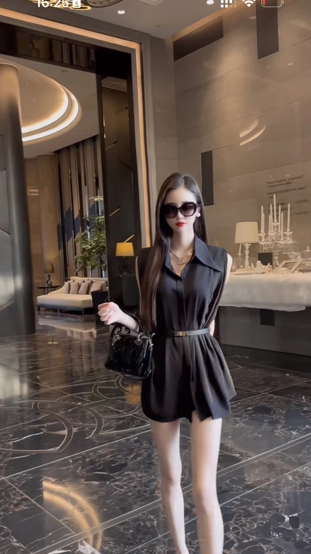 名媛气质时尚套装女2025夏季新款收腰显瘦百搭无袖衬衣短裤两件套