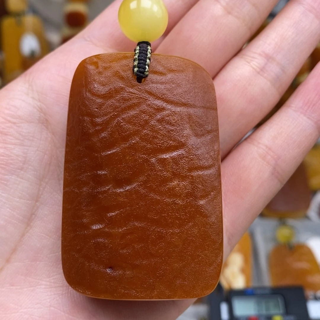 未镶嵌琥珀珠宝奇石