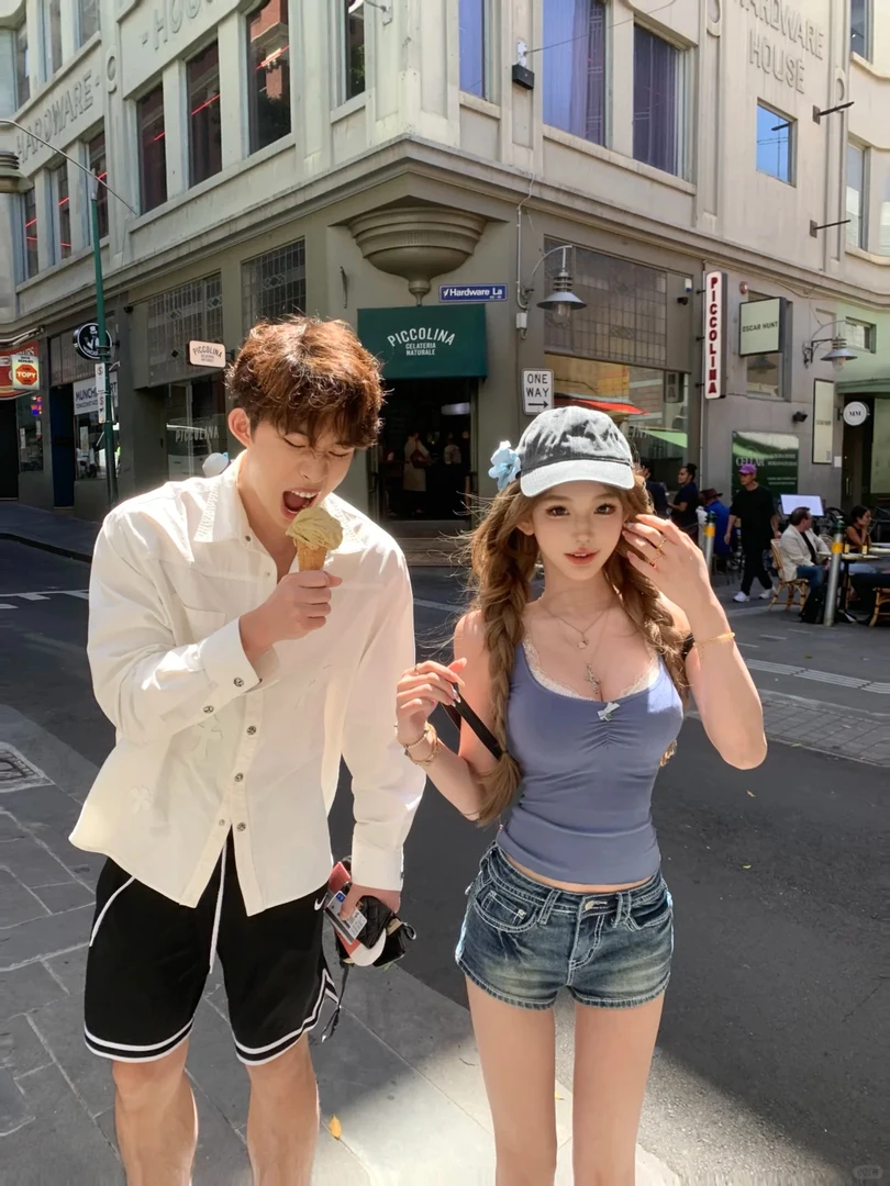 2025新款设计感辣妹气质一字肩针织上衣女高腰显瘦牛仔裤子套装