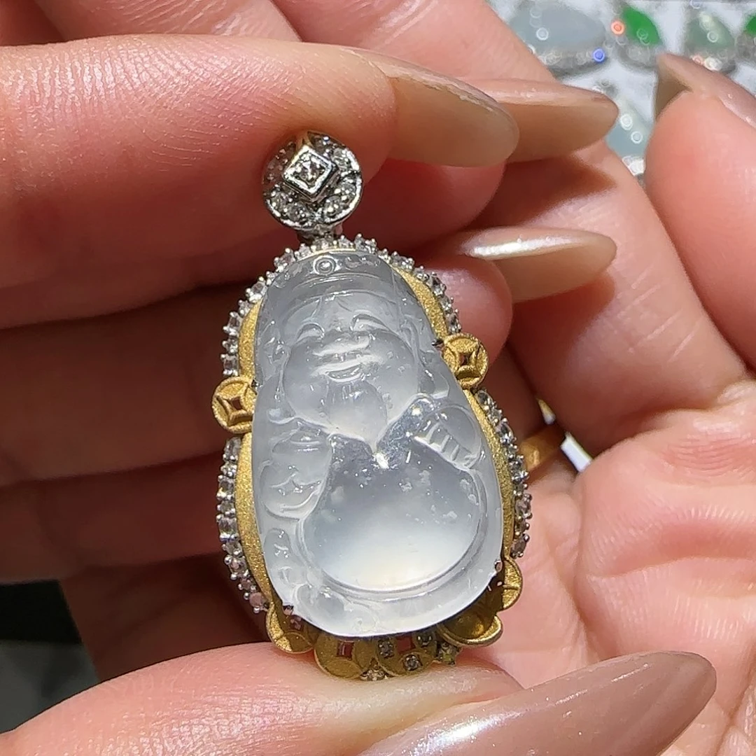 【闪购商品】颈饰18K金镶嵌翡翠天然