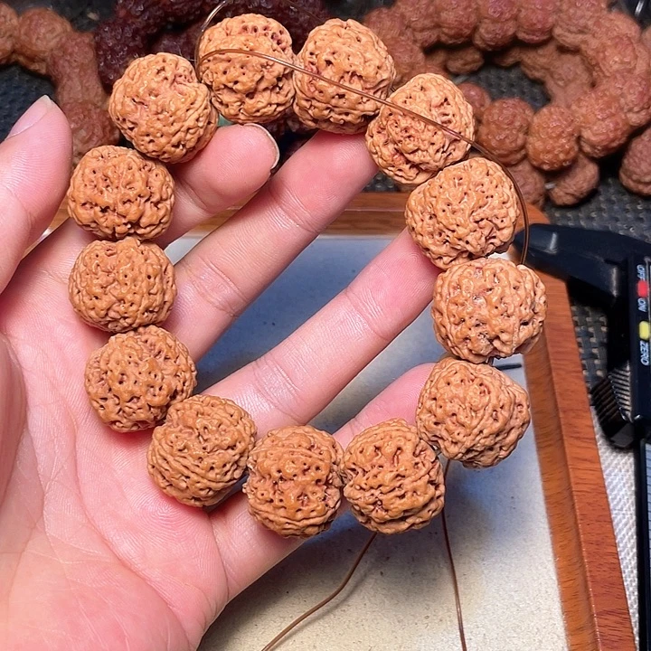 陈***健吊坠金刚菩提金刚