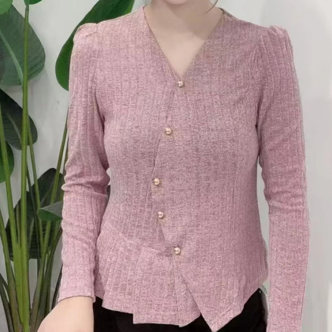 2025秋季新款v领设计感长袖T恤女洋气质减龄遮肉百搭显瘦外穿小衫