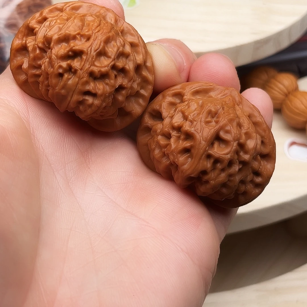 文玩核桃把件宫灯