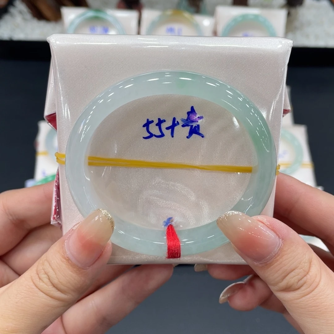 未镶嵌手镯翡翠缅甸天然翡翠手镯
