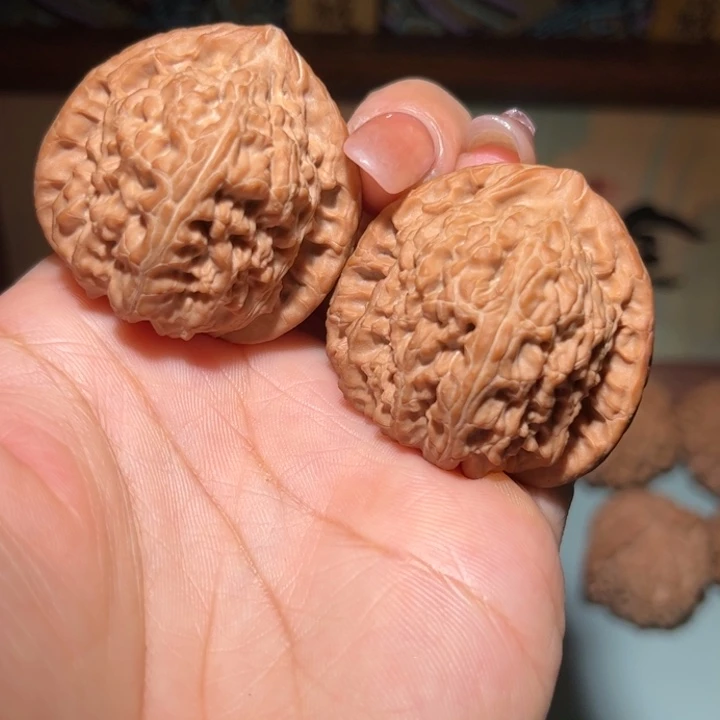 吊坠文玩核桃三角白