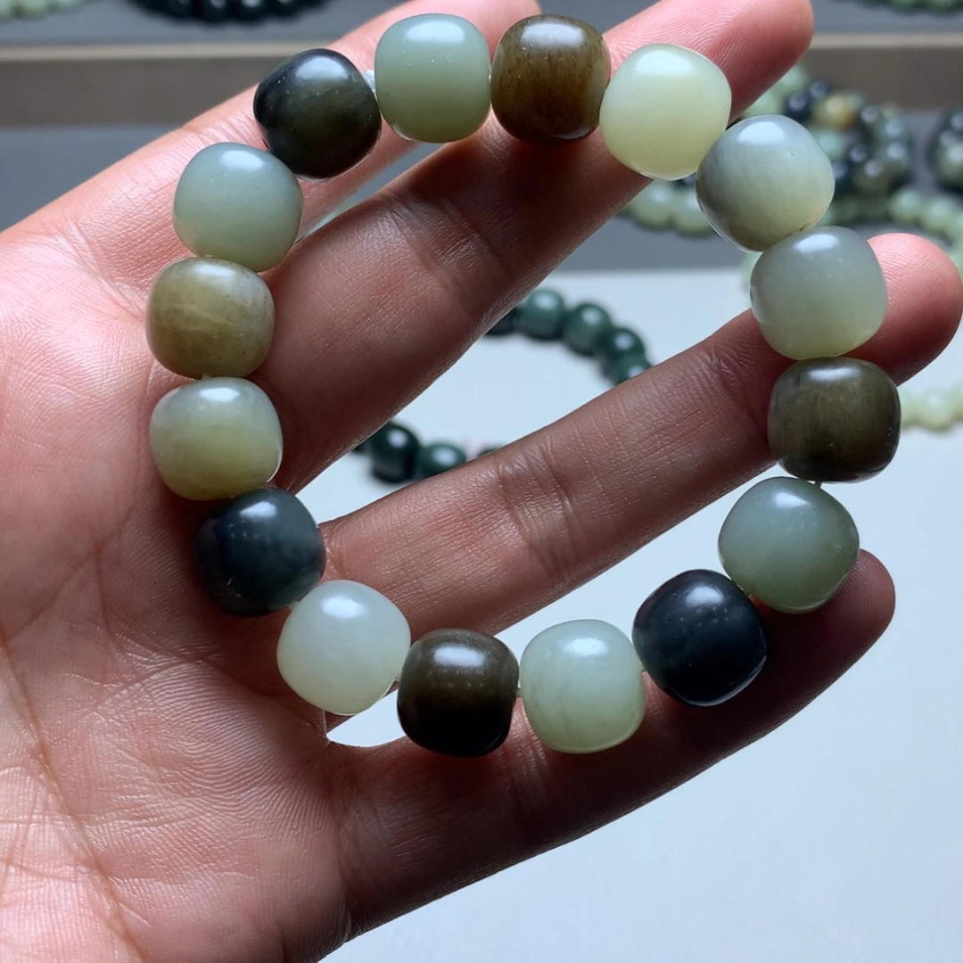 和田玉未镶嵌手链