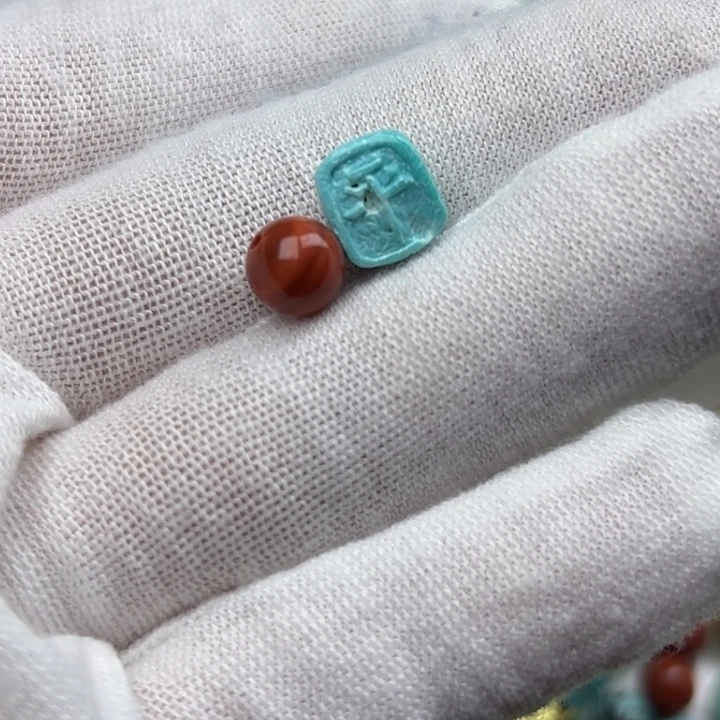 未镶嵌南红玛瑙珠宝奇石
