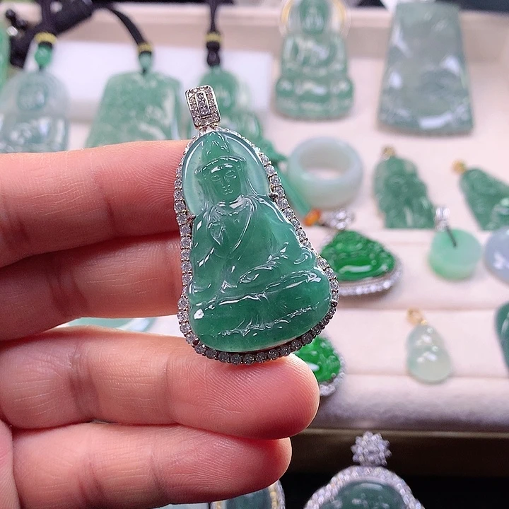翡翠颈饰银S925镶嵌翡翠