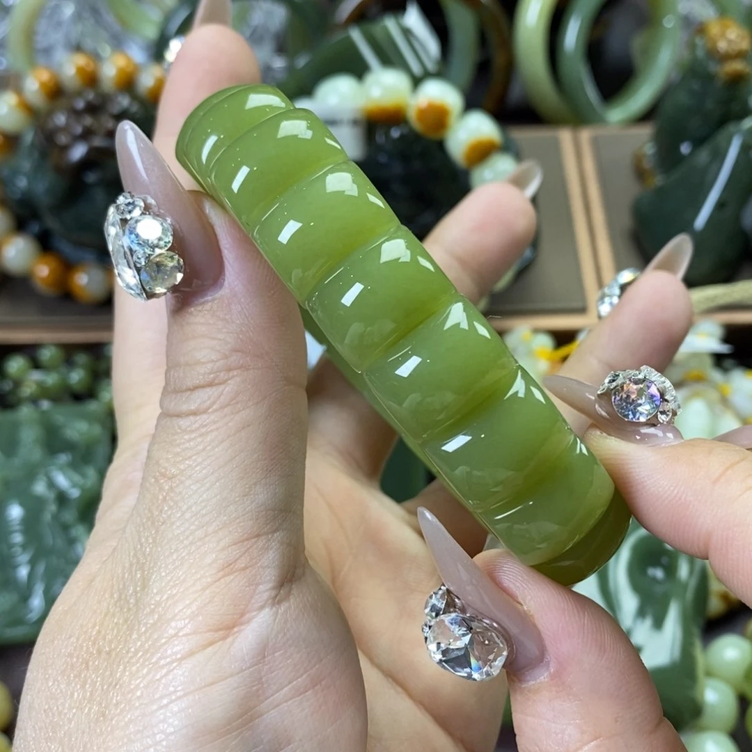 手串未镶嵌透闪石质玉老***三手牌