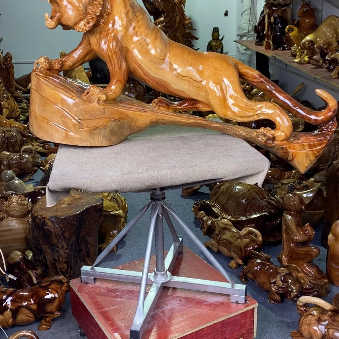 天***意木香樟木大老虎手工雕刻