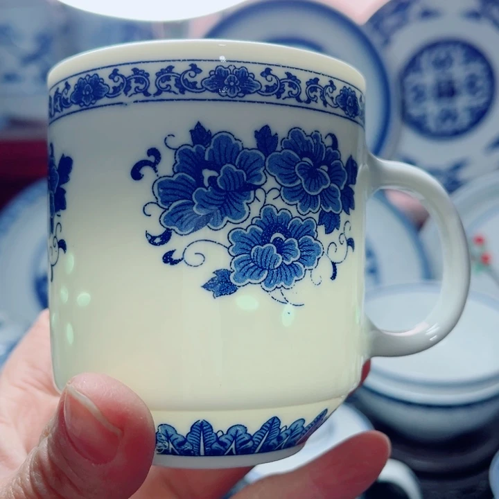 青花玲珑牡丹花办公杯