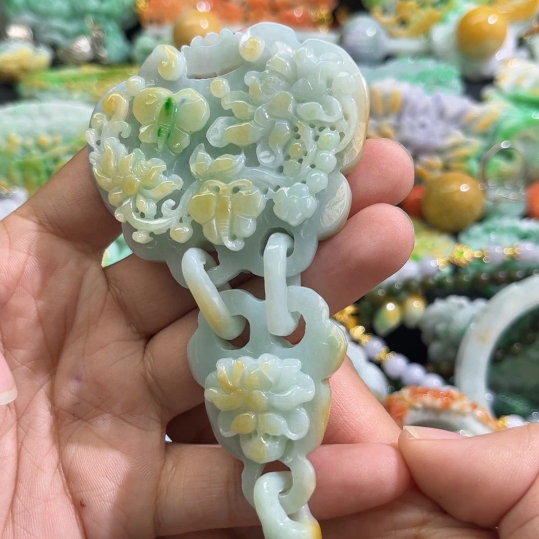 翡翠未镶嵌颈饰待编织