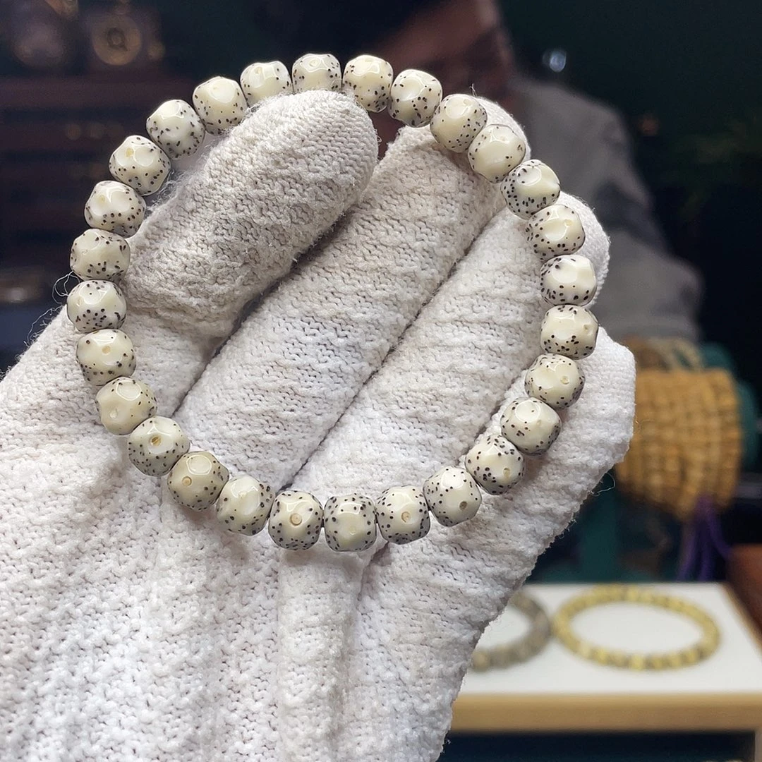 吊坠星月菩提大留白同枝果