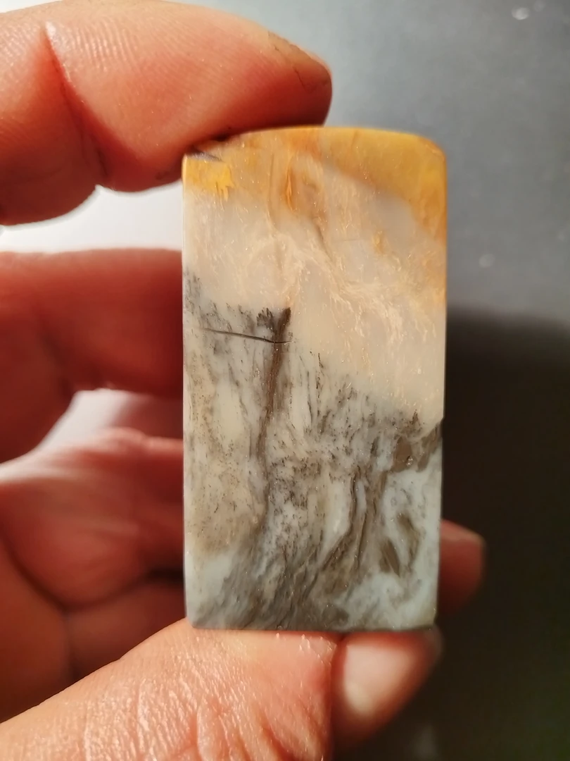 昌化冻石原石质地温润色泽自然通透石料