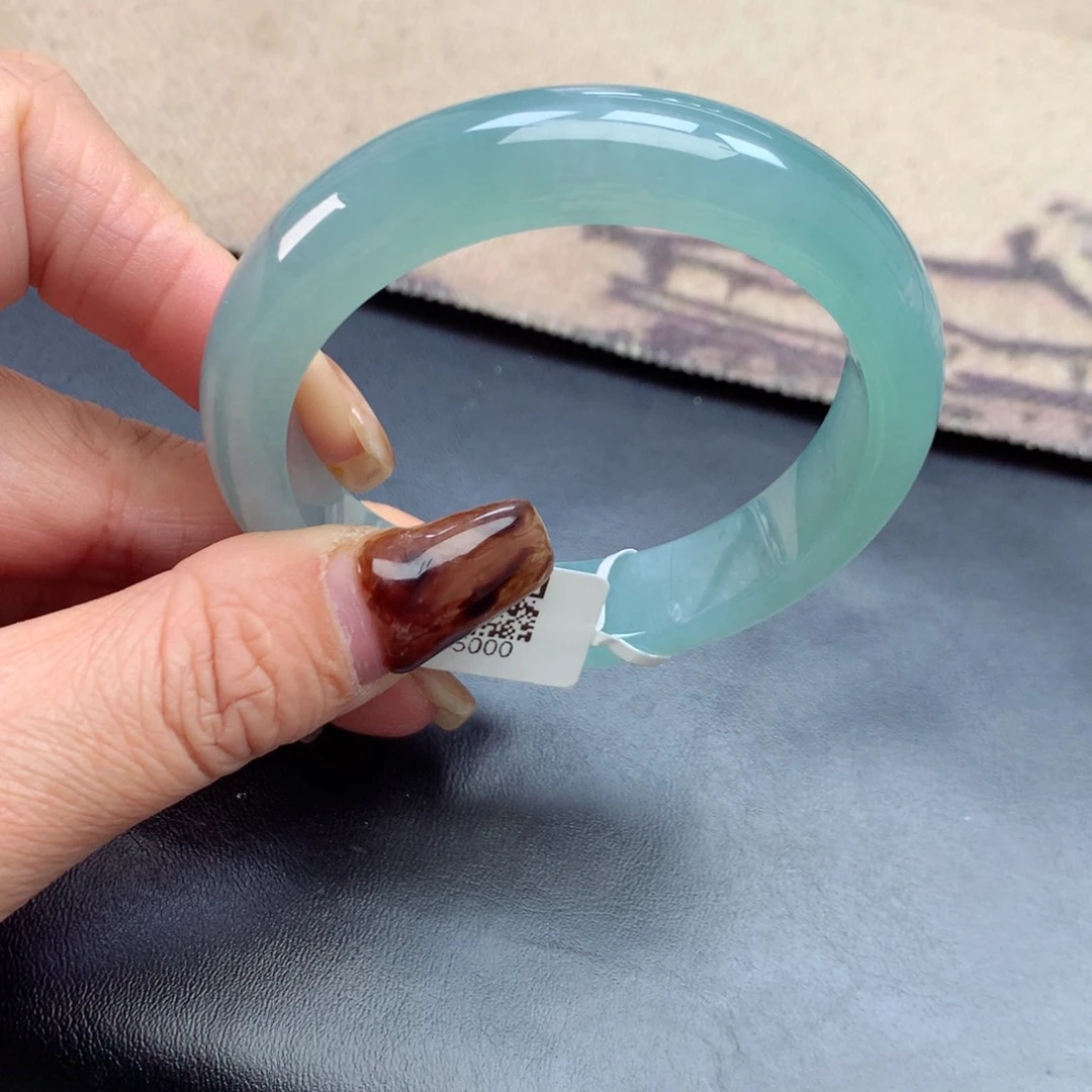 未镶嵌手镯翡翠缅甸翡翠手镯