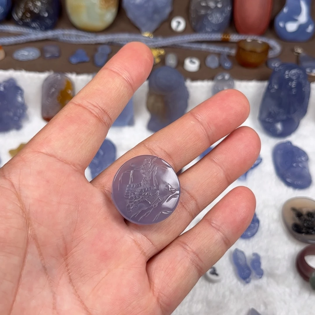 酱***蛋玛瑙/玉髓颈饰未镶嵌蓝玛瑙圆牌山水