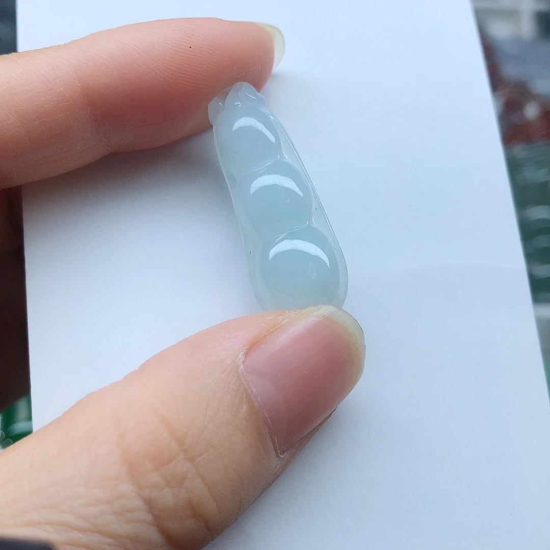 翡翠未镶嵌颈饰捡漏翡翠吊坠