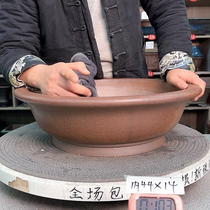 紫砂花盆任紫砂的味道很好