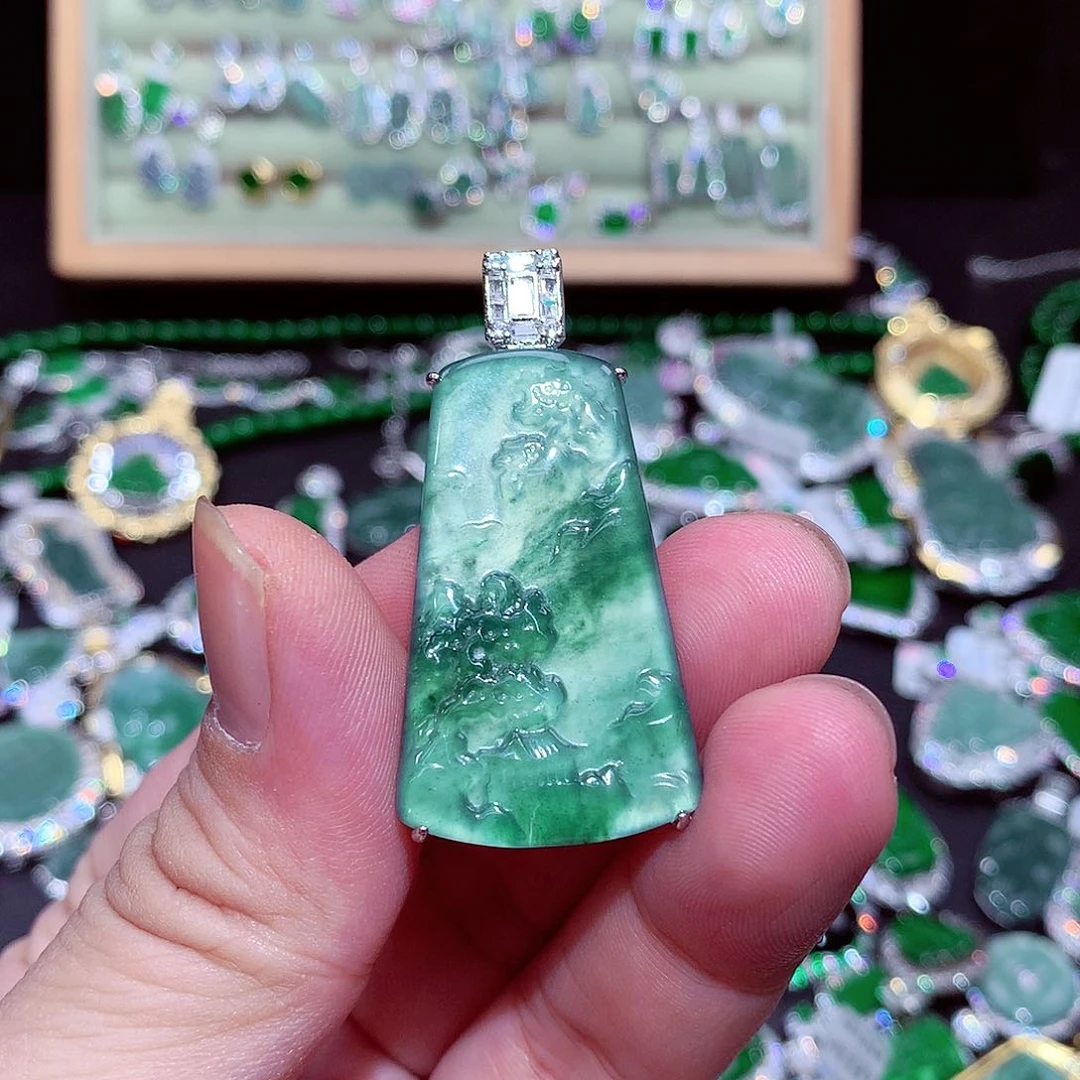 【闪购商品】翡翠吊坠(不含链)未镶嵌