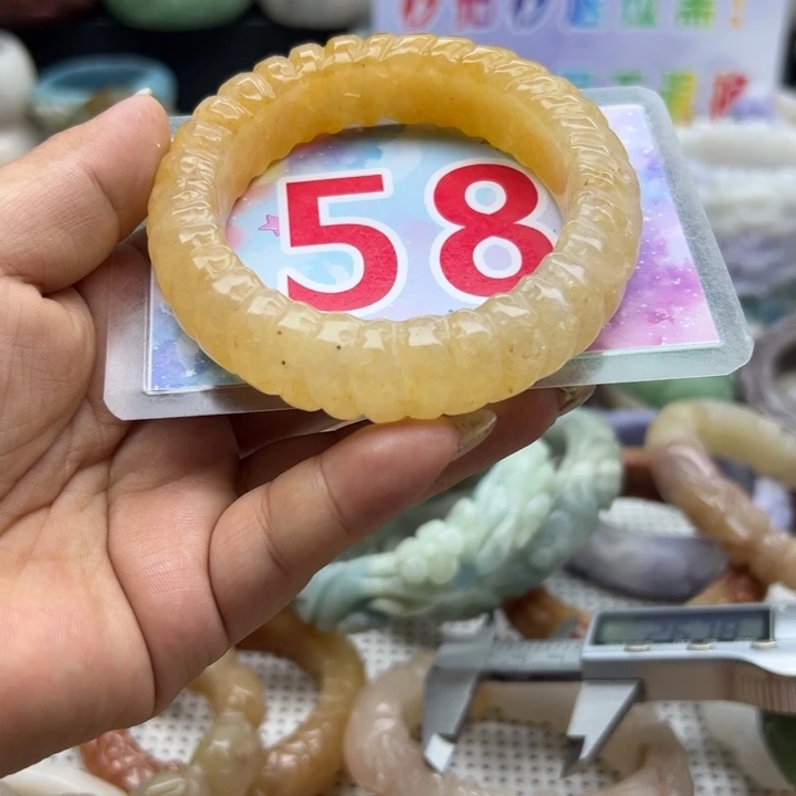 石英岩玉手镯未镶嵌