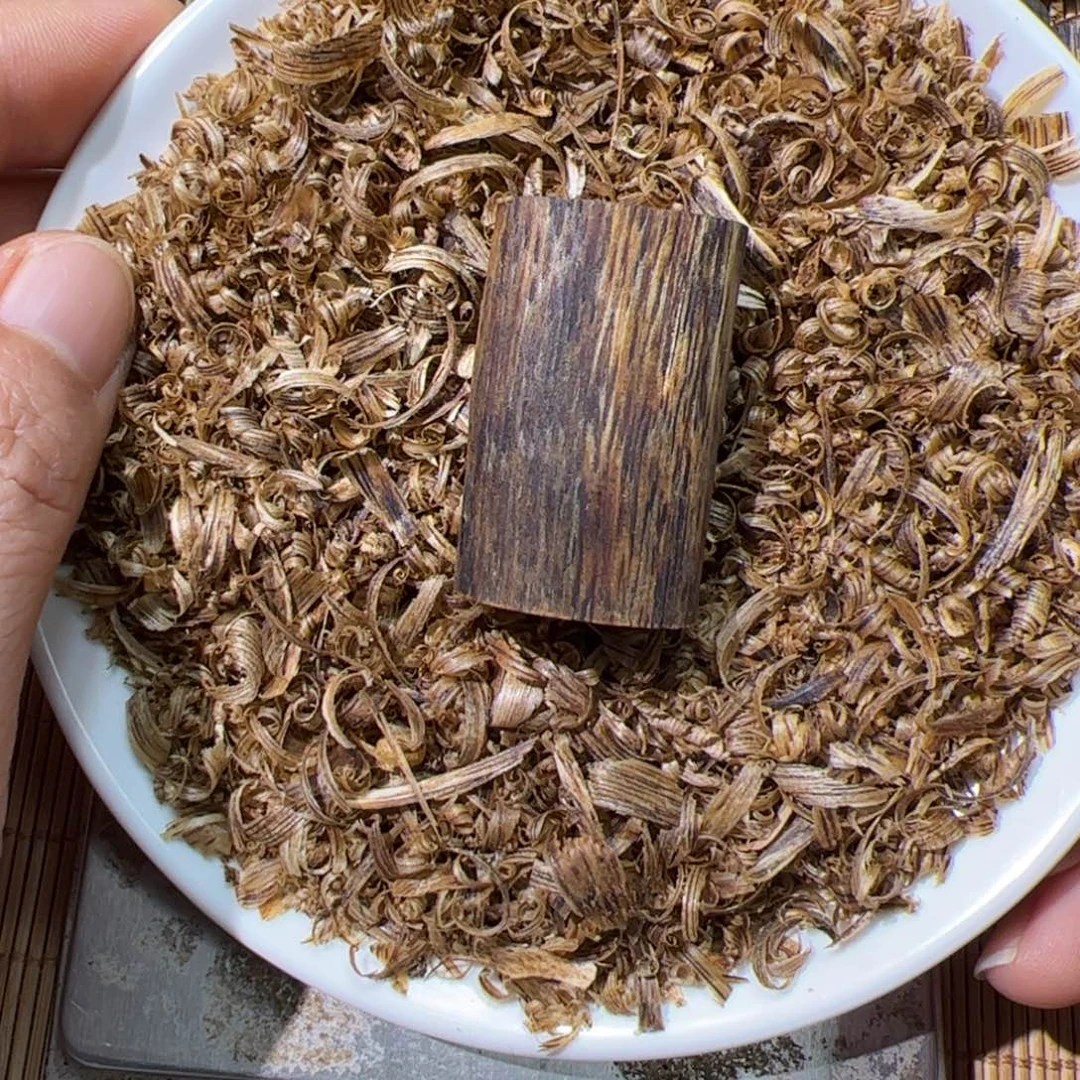 沉香沉香碎屑紫棋素牌7.9克