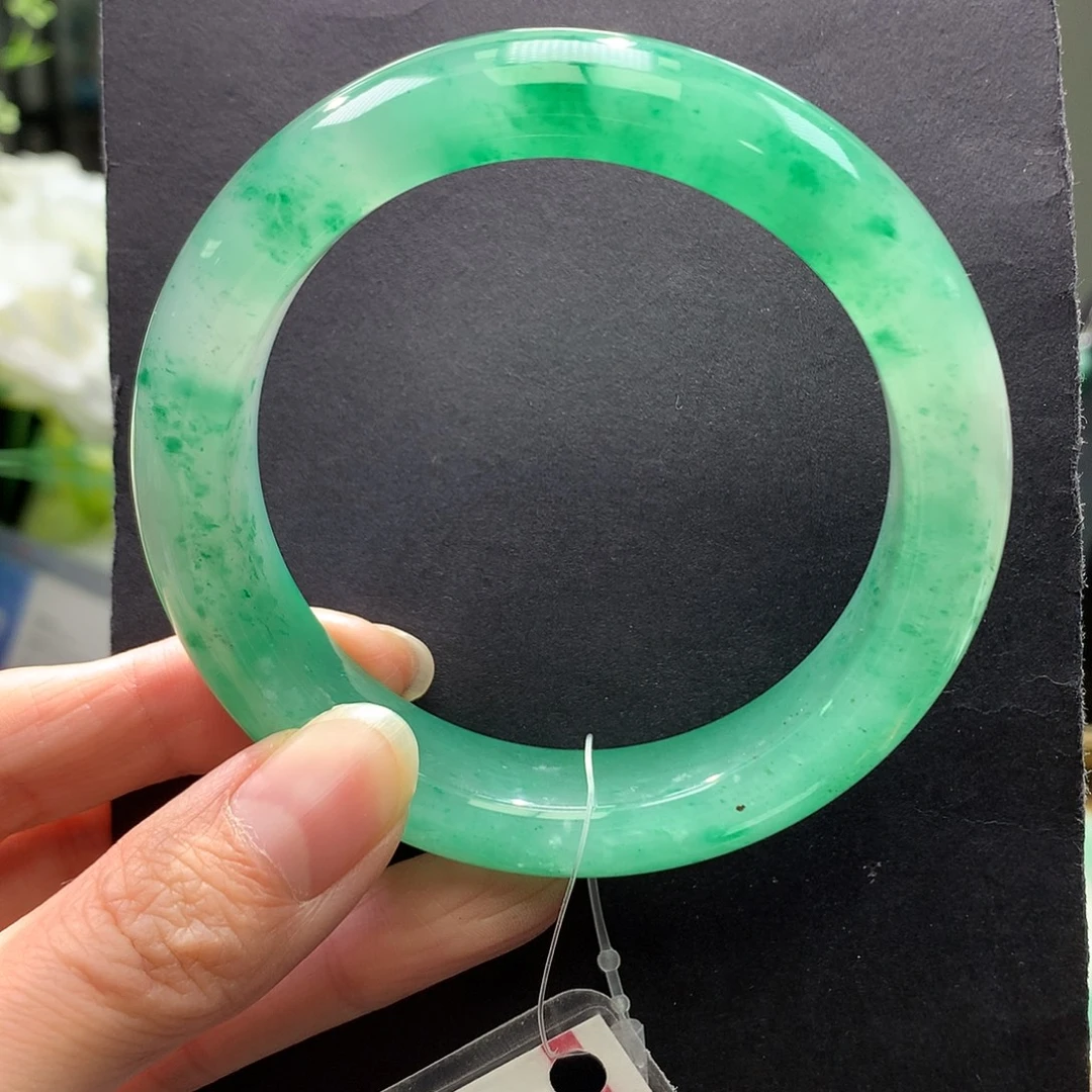 石英质玉未镶嵌手镯