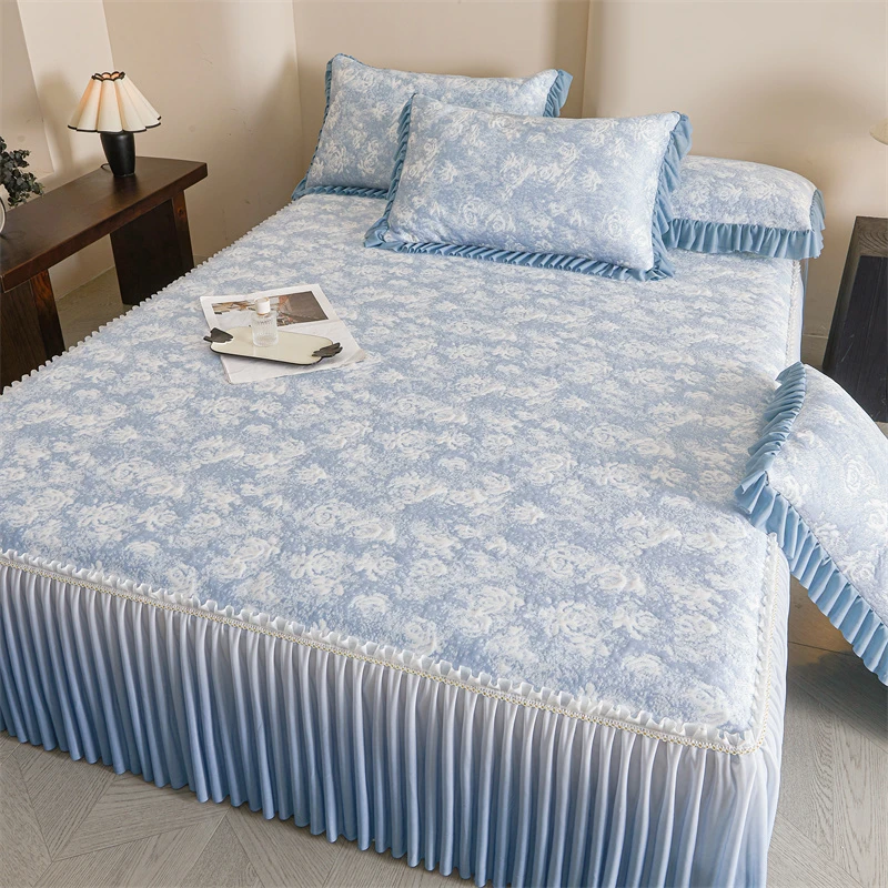 【新款PE乙纶冰豆豆软凉席】韩版玫瑰提花渐变色床裙款凉席三件套