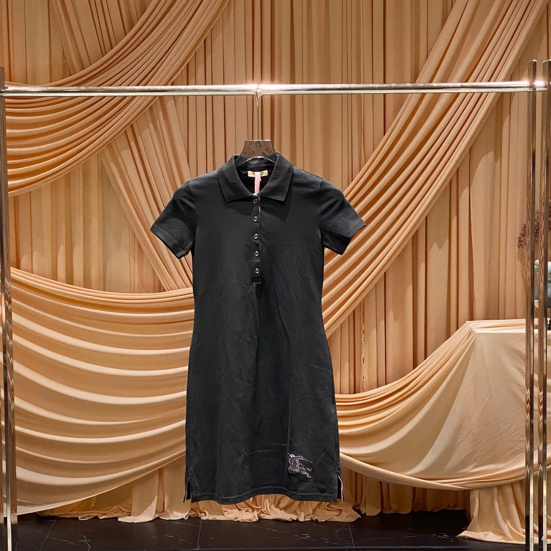 未使用 BURBERRY/博柏利 经典款女士polo衫连衣裙/xs码/32633