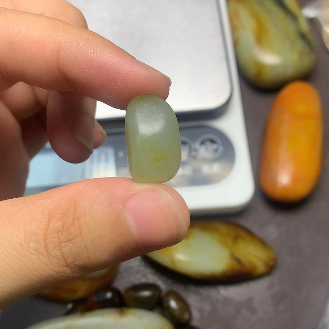 和田玉（糖玉）未镶嵌挂件