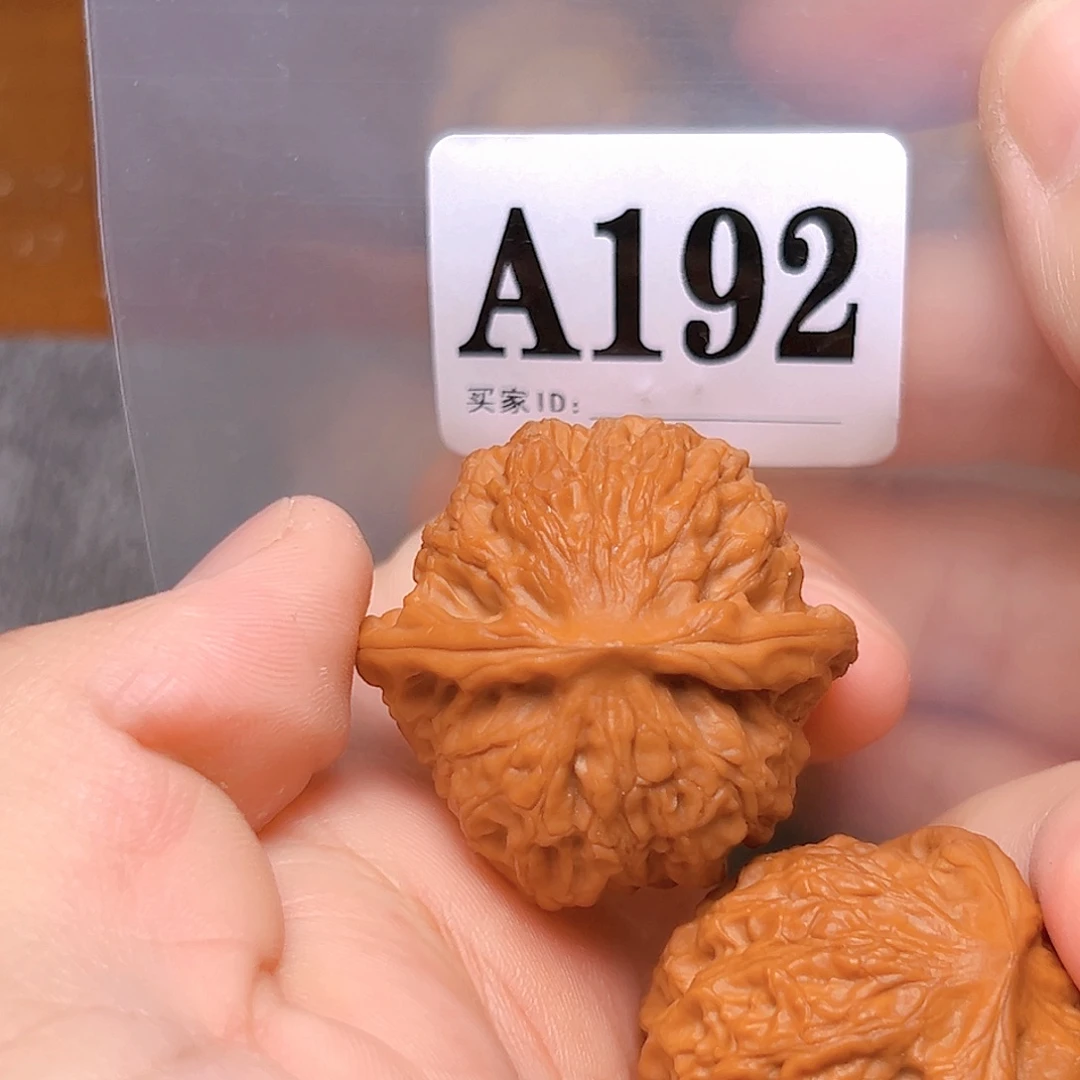文玩核桃吊坠37金牛