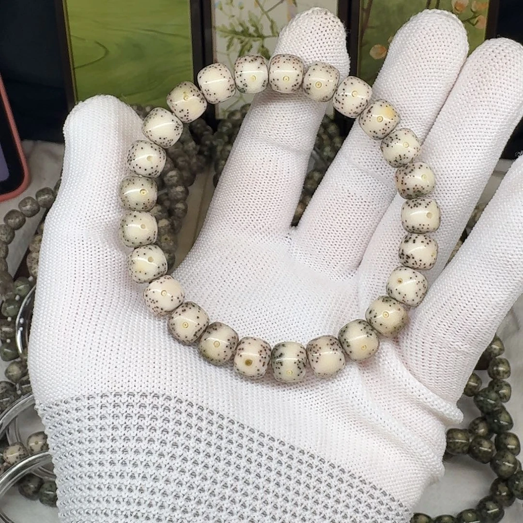 星月菩提吊坠石玉料贯穿通体小细星无烟花