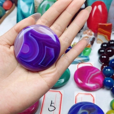 未镶嵌玛瑙/玉髓珠宝奇石南*马